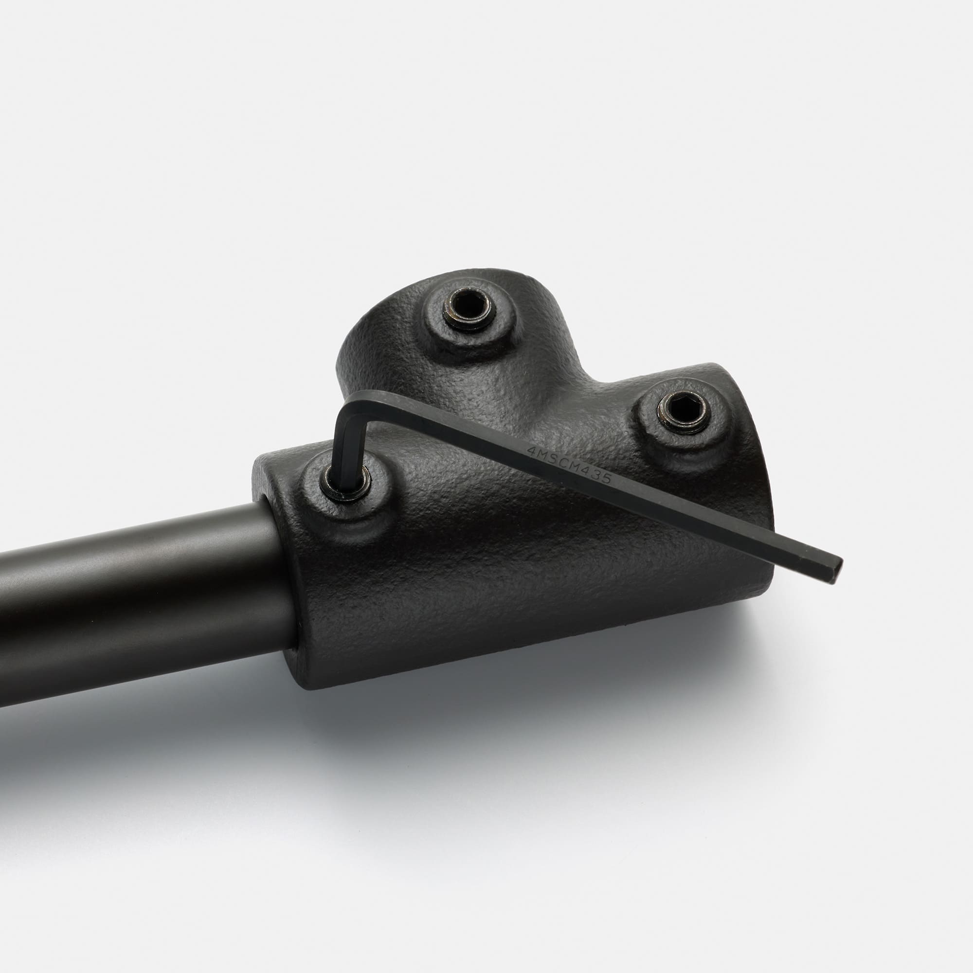 アイアンハンガーパイプ E型-天井吊セット H500 ブラック | PS-HB008