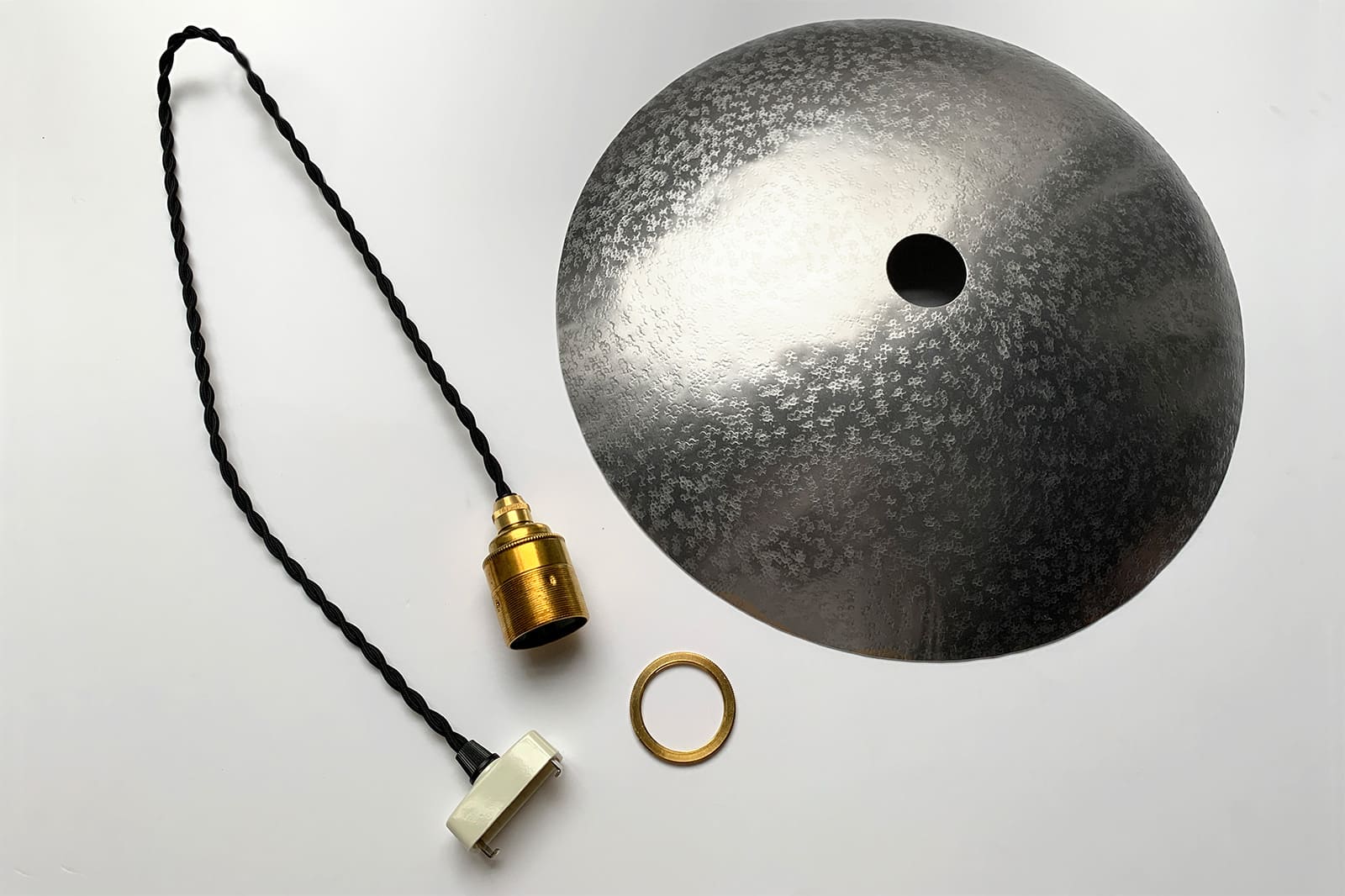 鎚目模様のシェードランプ E26 お皿型 アルミ | LT-PD010-11-G148