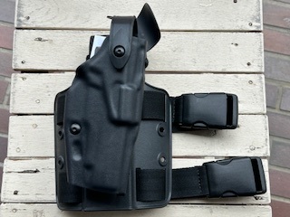 サファリランドハードタクティカルホルスター(SAFARILAND6305-77-121