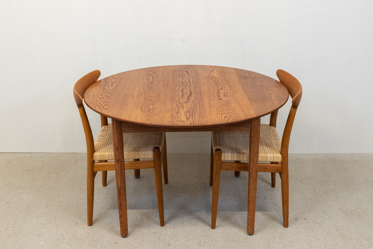 ラウンドテーブル(Φ110) オーク無垢材ステイン | 北欧家具