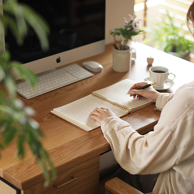 ワークデスクWIRY DESKの企画経緯とコンセプト設計についてお話しし