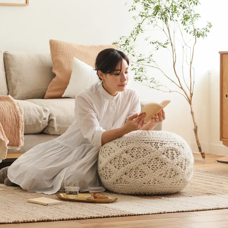 プフとは？ モロッコ発のおしゃれで実用的なクッションスツール ｜家具