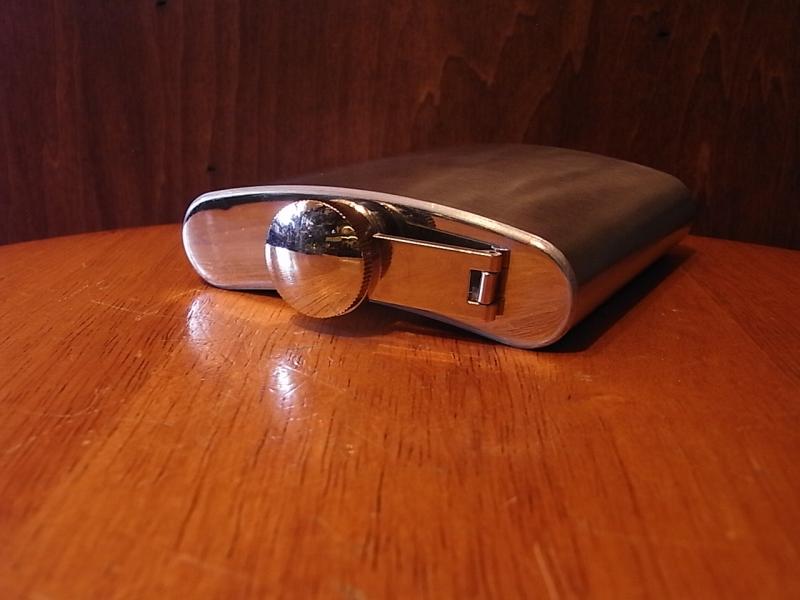 ビンテージシルバー色ポケットフラスク、スキットル、フラスクボトル