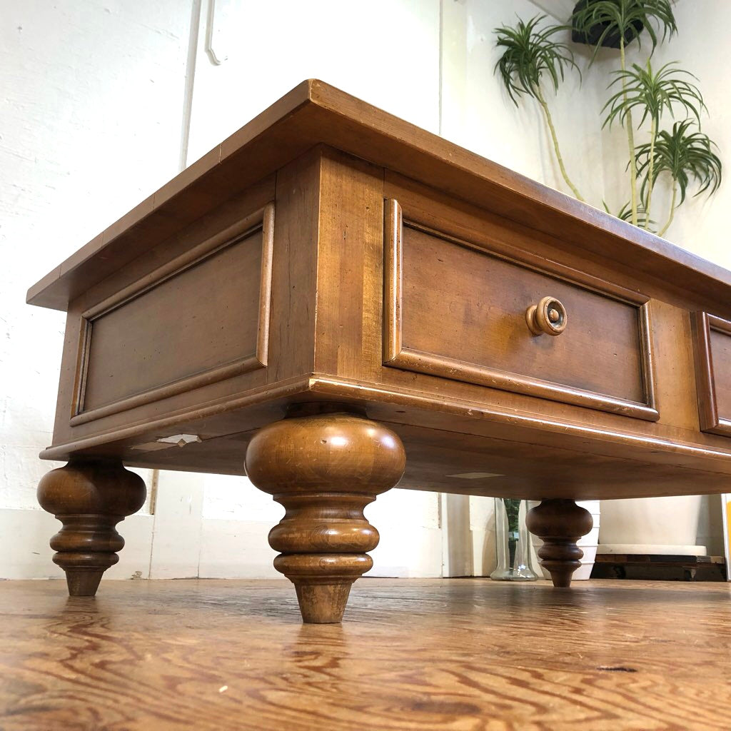 イーセンアーレン / ETHAN ALLEN ツードロアーリビングテーブル 収納付