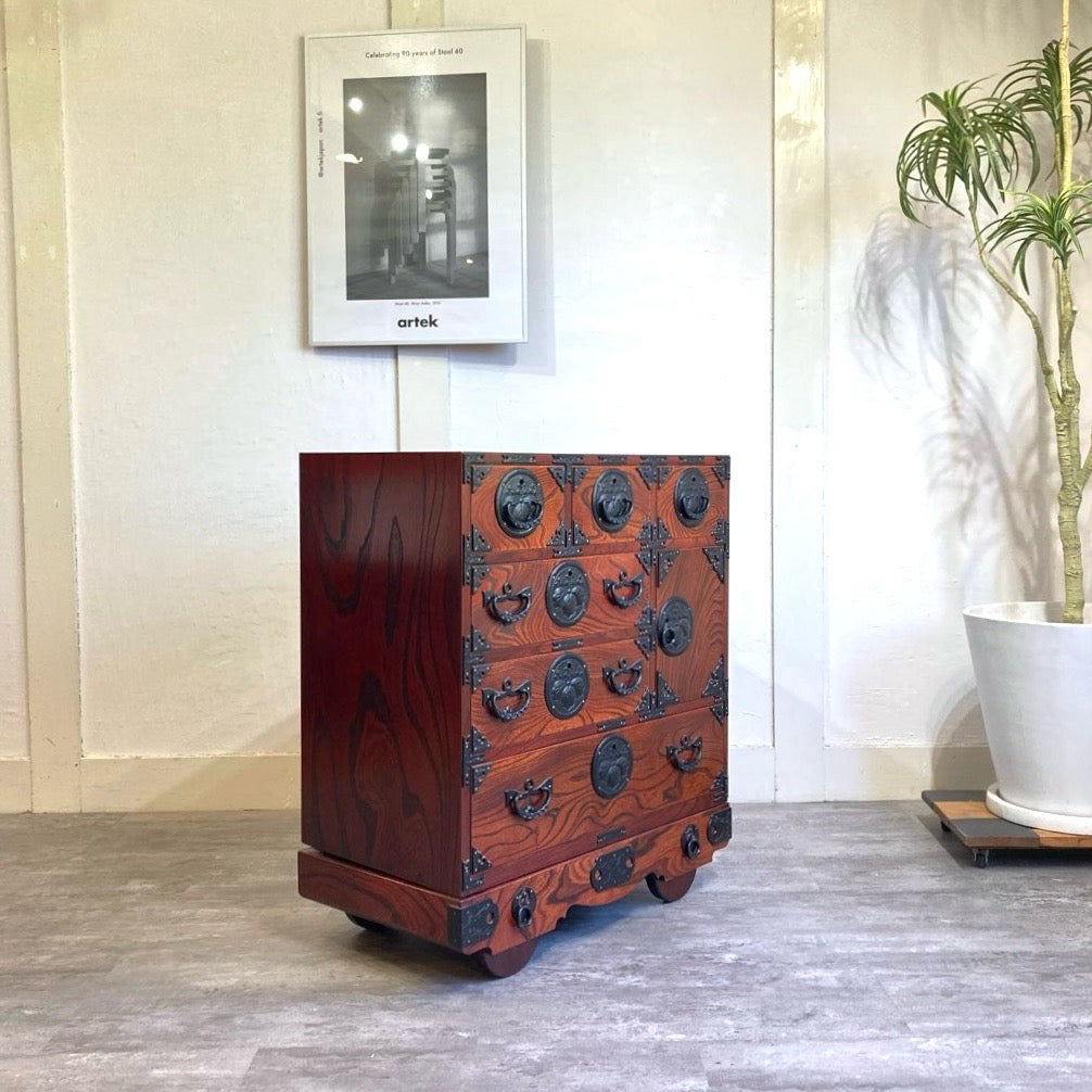 岩谷堂箪笥 車箪笥 和家具 4段 中古 日本 伝統 渋い 工芸 鍵付き