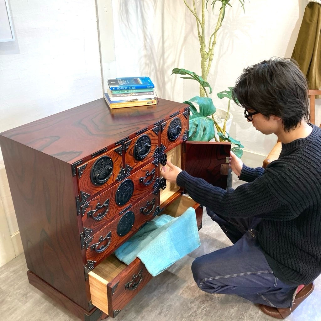 岩谷堂箪笥 車箪笥 和家具 4段 中古 日本 伝統 渋い 工芸 鍵付き