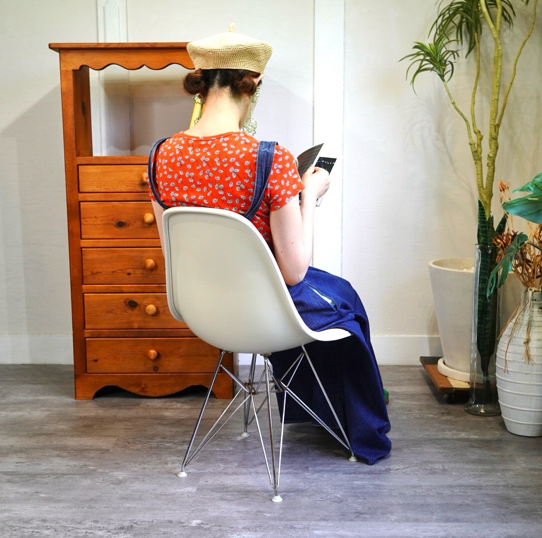 ハーマンミラー Herman Miller サイドシェルチェア エッフェルベース