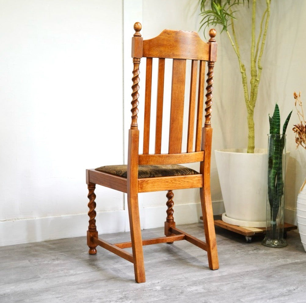 クラシックスタイル ダイニングチェア ツイストレッグ【アームレス