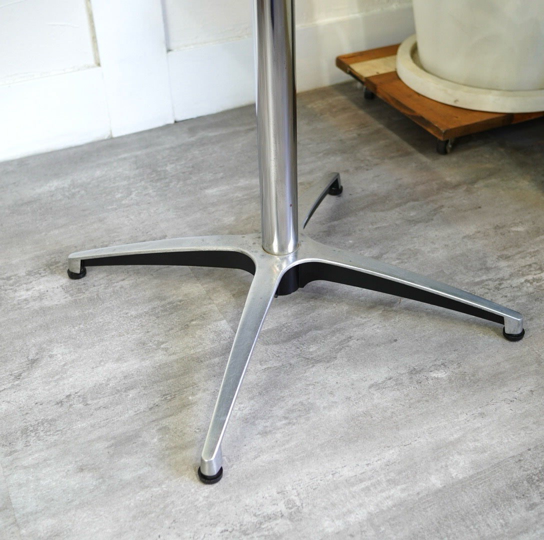 パシフィックファニチャーサービス / PACIFIC FURNITURE SERVICE