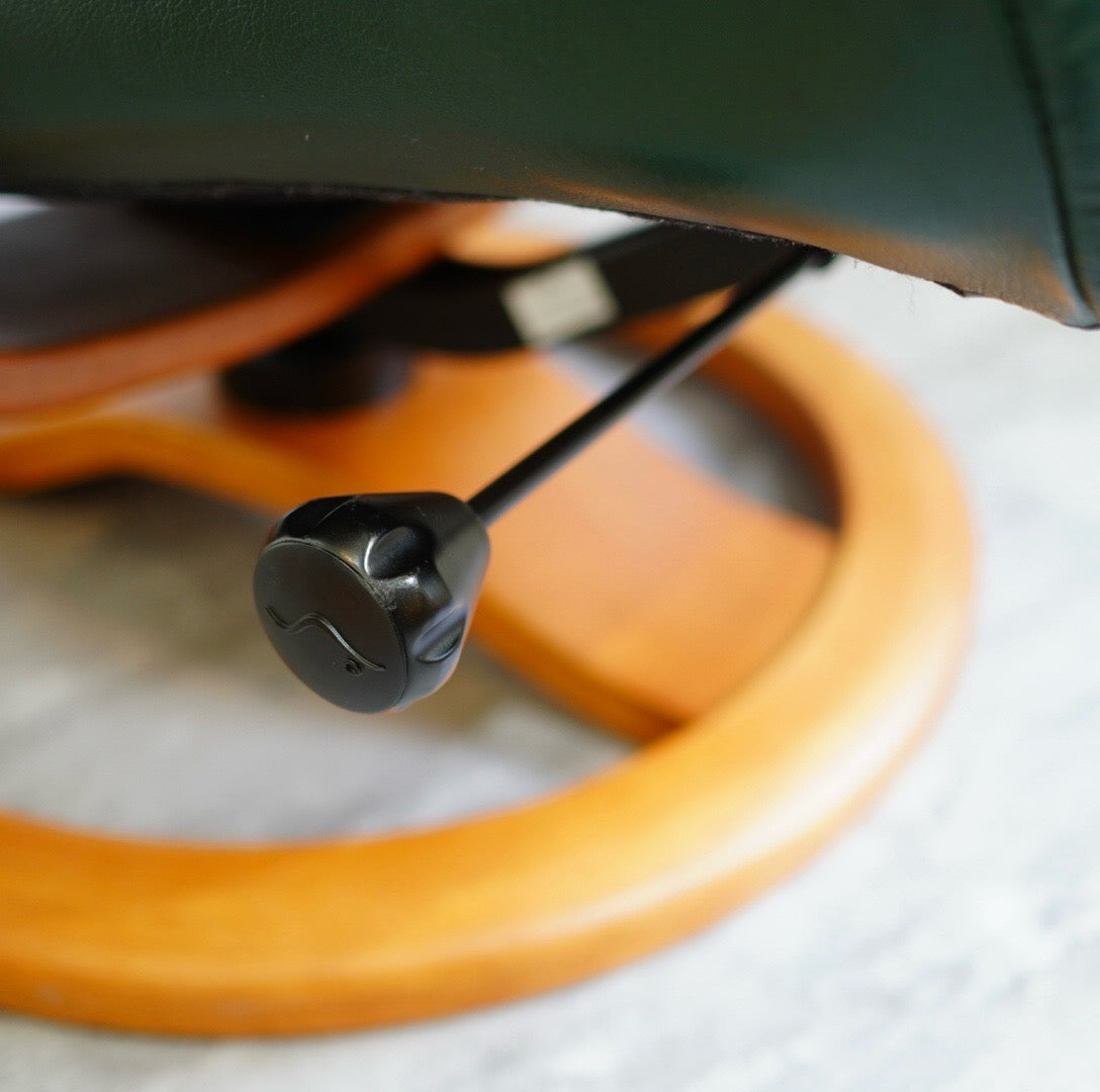 イエリアーダ / Hjellegjerde フィヨルド215 リクライニングチェア