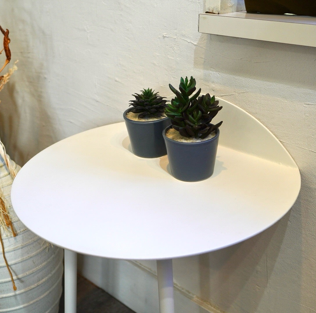 メニュー / MENU イェーウォールテーブル デンマーク 白 サイド