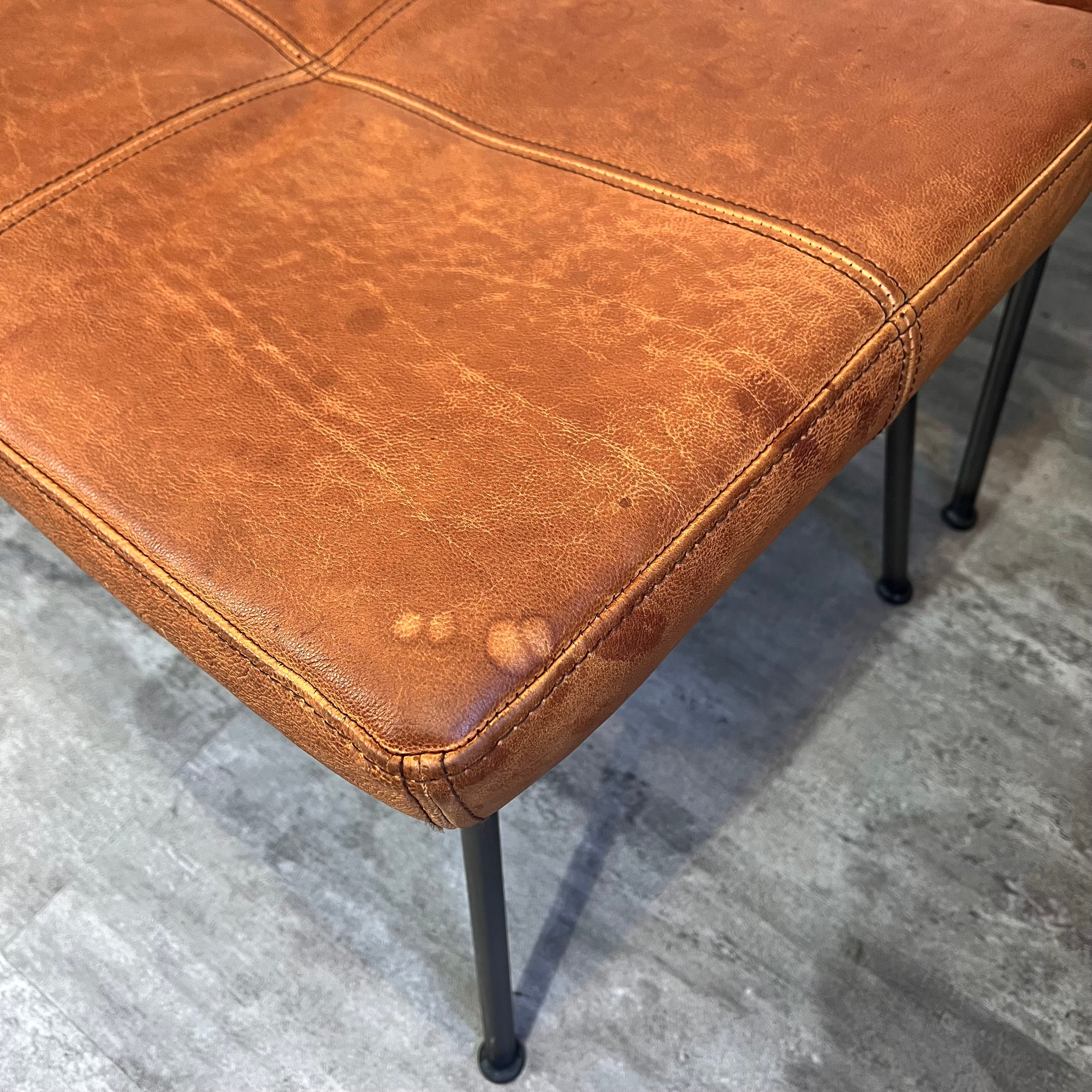 トラックファニチャー / TRUCK FURNITURE ファロードレザースツール