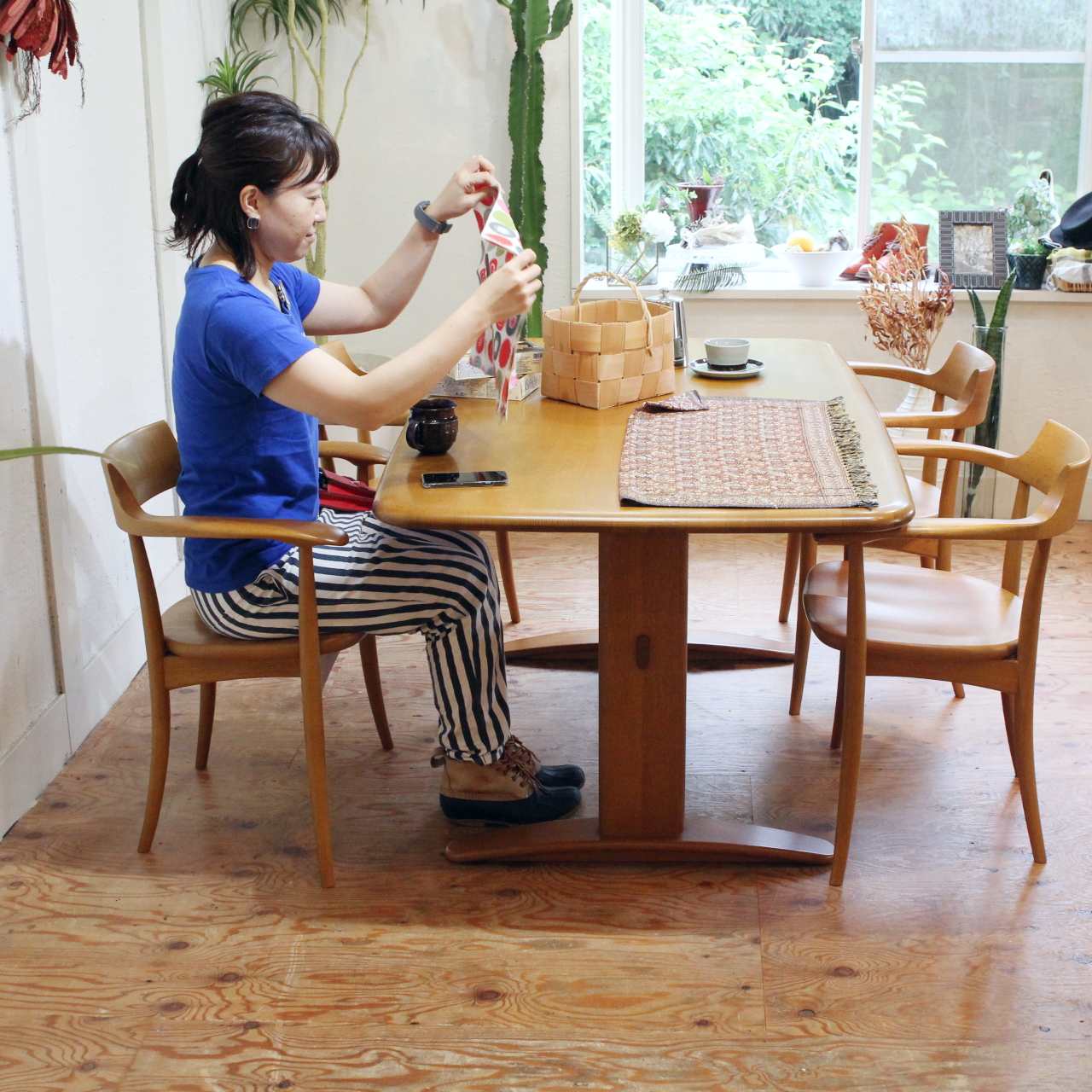 飛騨産業 / HIDA クレセント / CRESCENT アームチェア 佐々木敏光