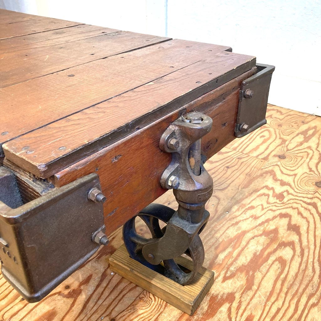 インダストリアル トロリーテーブル リビングテーブル ディスプレイ