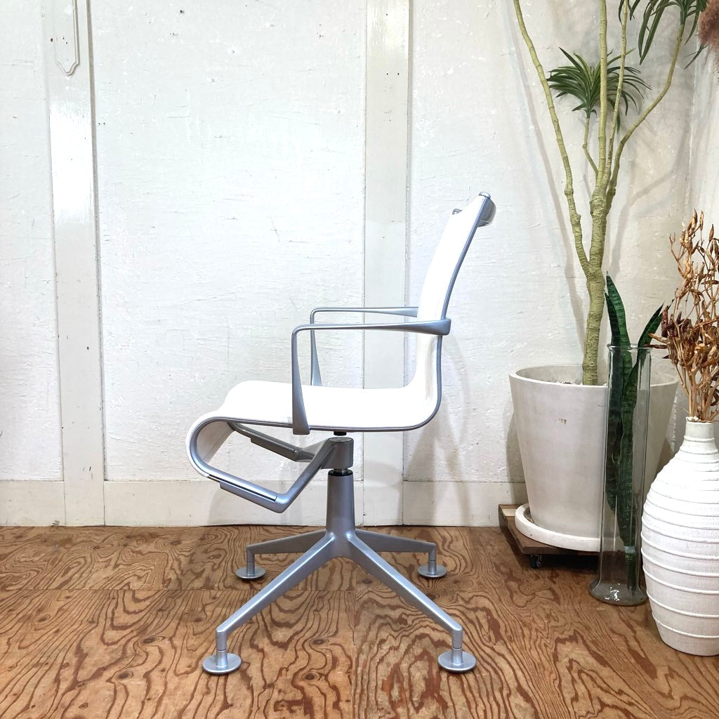 カッシーナイクスシー アリアス / Alias ミーティングフレーム