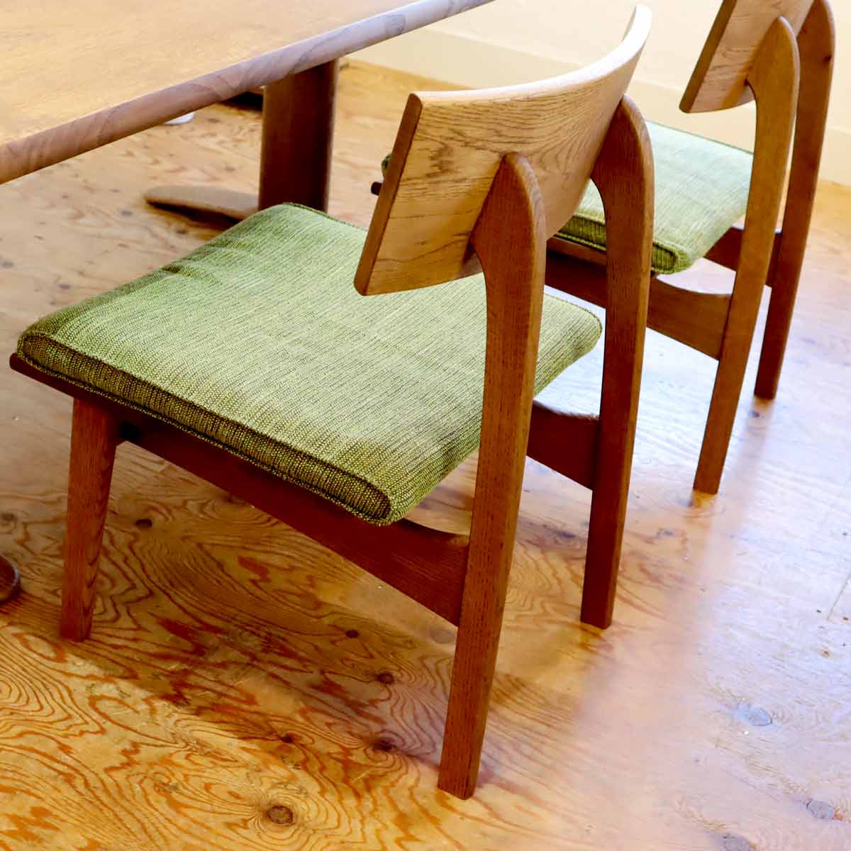 飛騨産業 キツツキ 森のことば ダイニング4点セット テーブル チェア