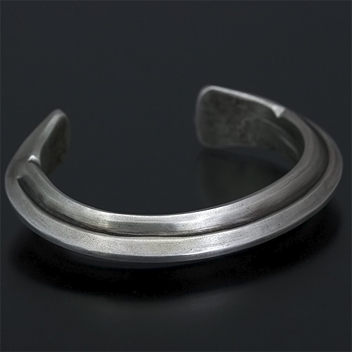 ブラックフット族 James Faks #0 トライアングルワイヤー チェイシング