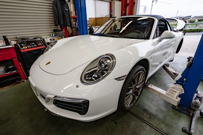 ポルシェ911カレラ：アクラポヴィッチ チタン製マフラー＆リアカーボン