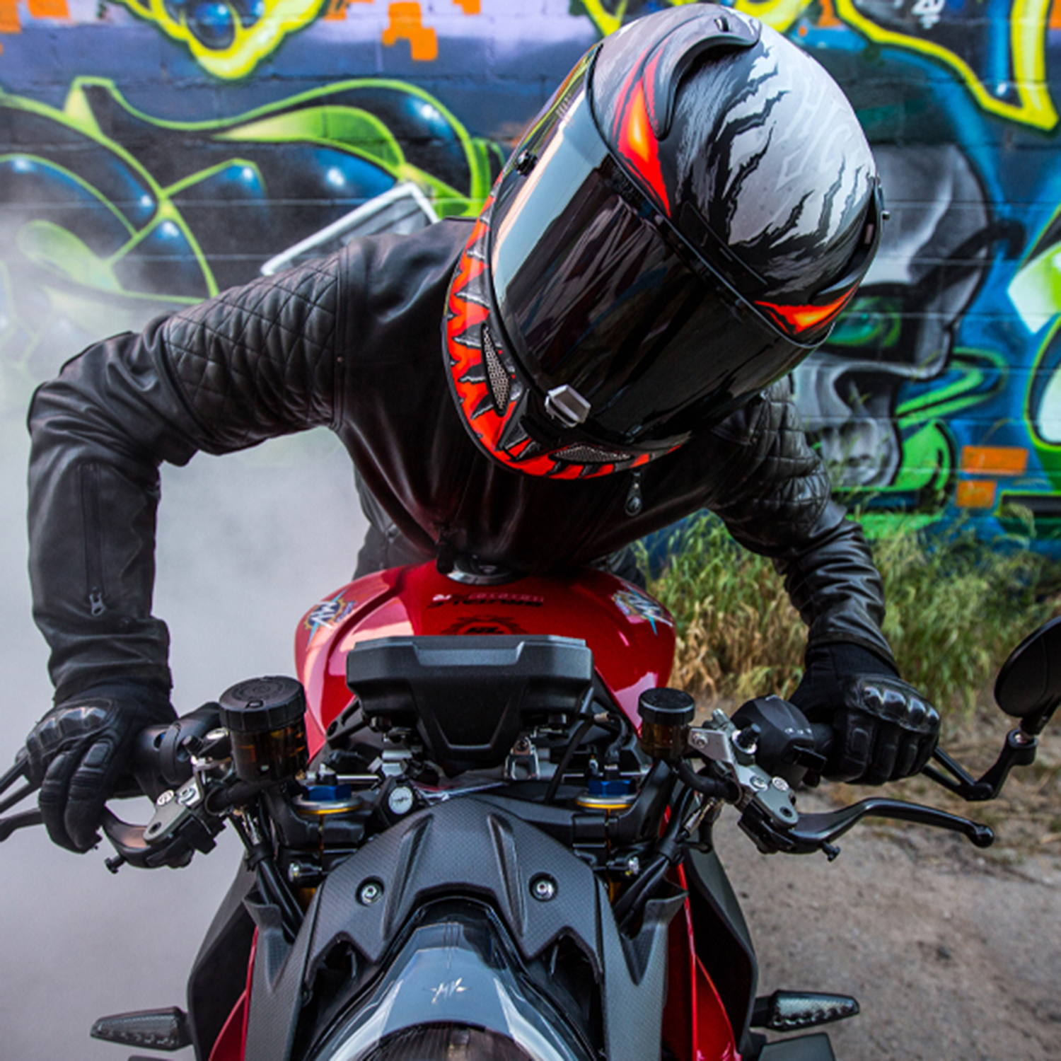 HJC】MARVELコラボの新ヘルメット「アンチ ヴェノム」が登場：NEWS