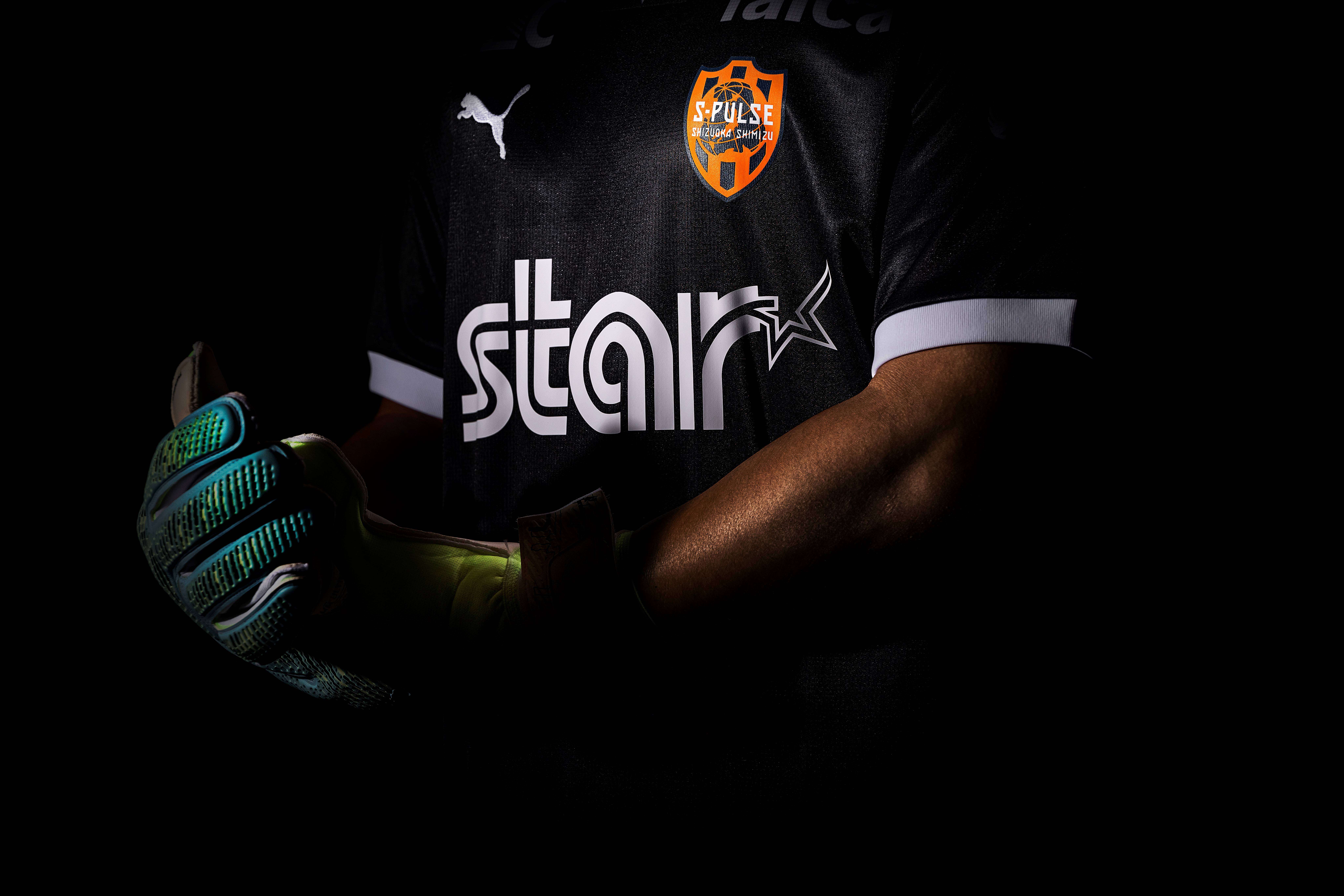 J リーグ初】 ゴールキーパーユニフォーム胸広告掲載 スター精密株式