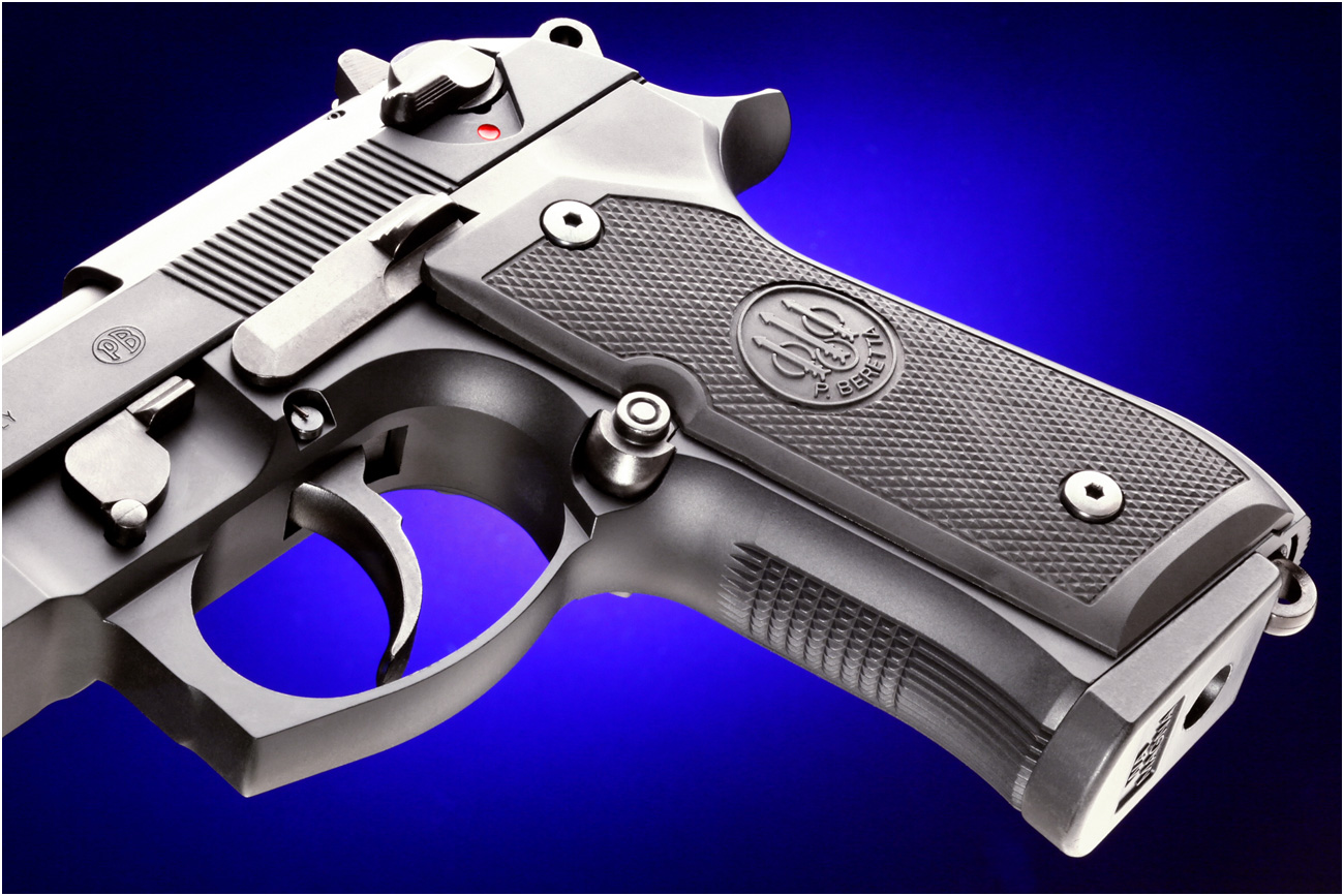 今ならターゲットプレゼント！「WA【ベレッタ】M9A1／ウエポンライト