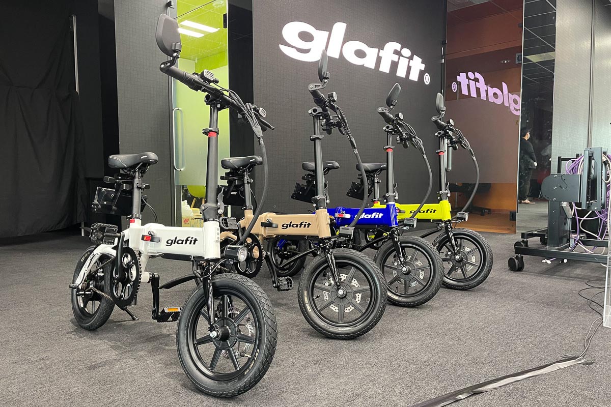 モビチェン、15日より予約開始。自転車になる電動バイク実現 - Impress