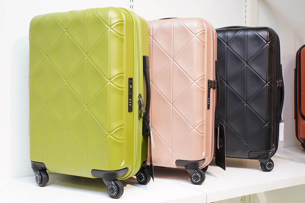 エース、和をイメージしたリブデザインのスーツケース「プロテカ