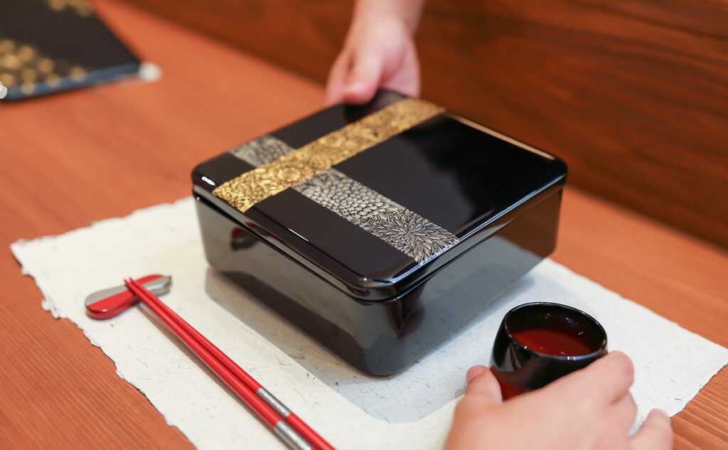 輪島塗の老舗 「田谷漆器店」公式