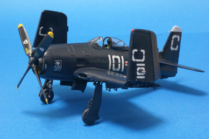 2017年4月号＞ 飛行機プラモデル製作＞ グラマンF8Fベアキャット