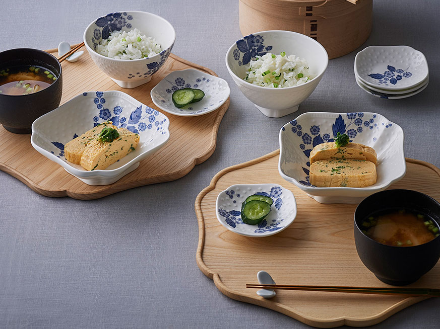 Welcome to wild strawberries in bloom ストロベリー ブルーム