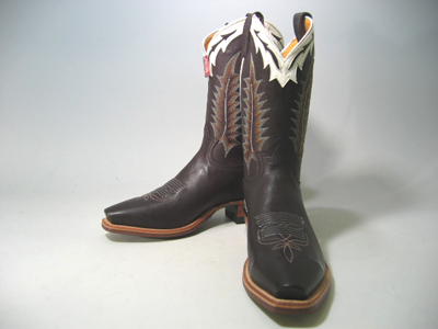 トニーラマ（Tony Lama）4971 ブラック×ホワイト の詳細ページです