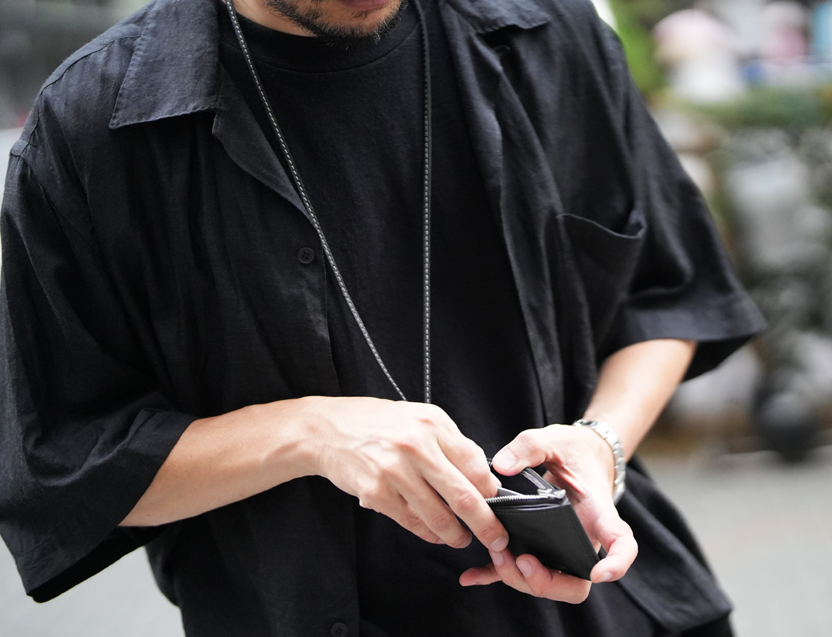 フラグメントケース（本革） フラグメント fragment ケース ー NO SIGN