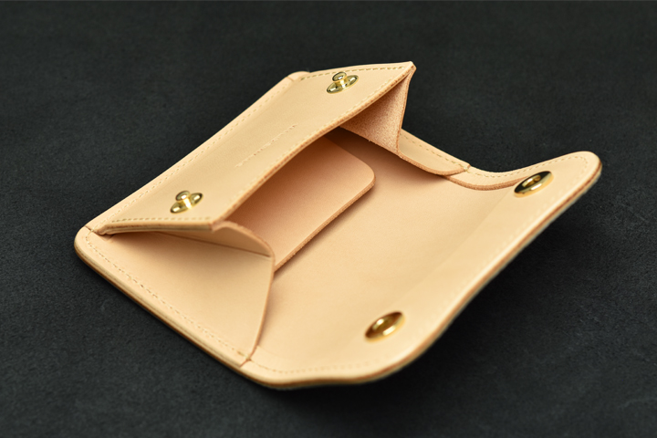 シュランケンカーフ製の革小物についてのお話 | WILDSWANS(ワイルド