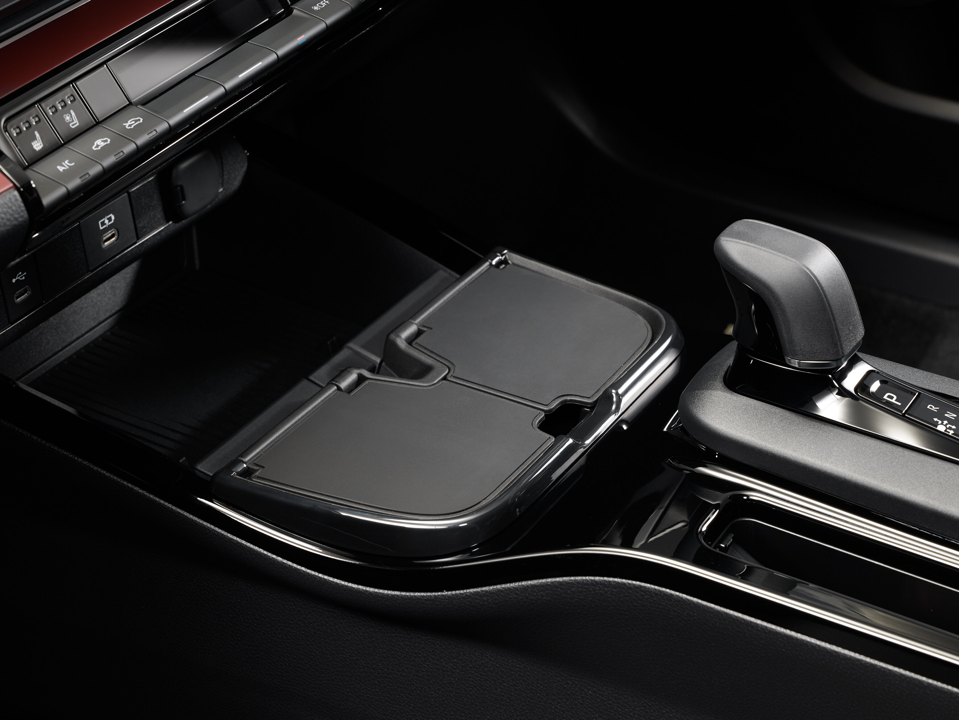 センターコンソールトレイ|TZ商品|トヨタモビリティパーツ株式会社