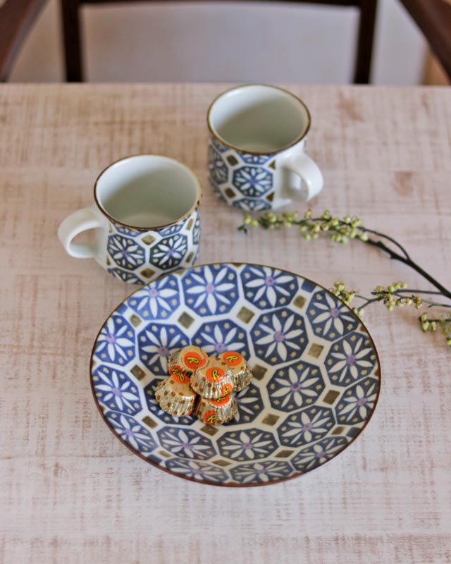 砥部焼の和食器 皐月窯の浅鉢 【砥部工房 からくさ】