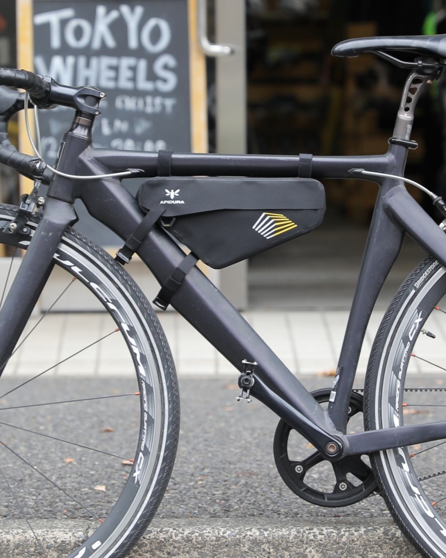 フレームバッグ【RACING FRAME PACK 2.4L】｜APIDURA（アピデュラ