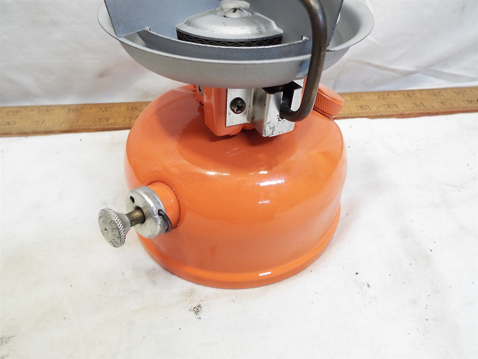 Coleman 508A Single Burner Camping Cook Camp Stove Zebco Traveler