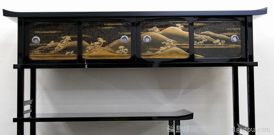 飾り棚 山水蒔絵 12,100,000円（税込） | 輪島塗の塗師屋 輪島漆器大雅