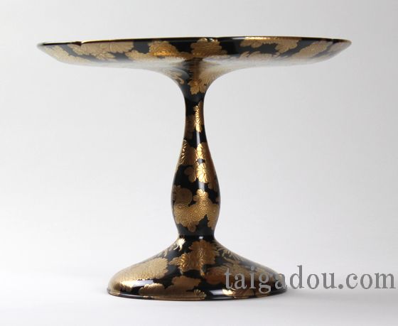 高杯菊づくし蒔絵 非売品 | 輪島塗の塗師屋 輪島漆器大雅堂（公式サイト）