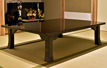 輪島塗の座卓（テーブル）の修理 承ります。楽々簡単に発送できる方法