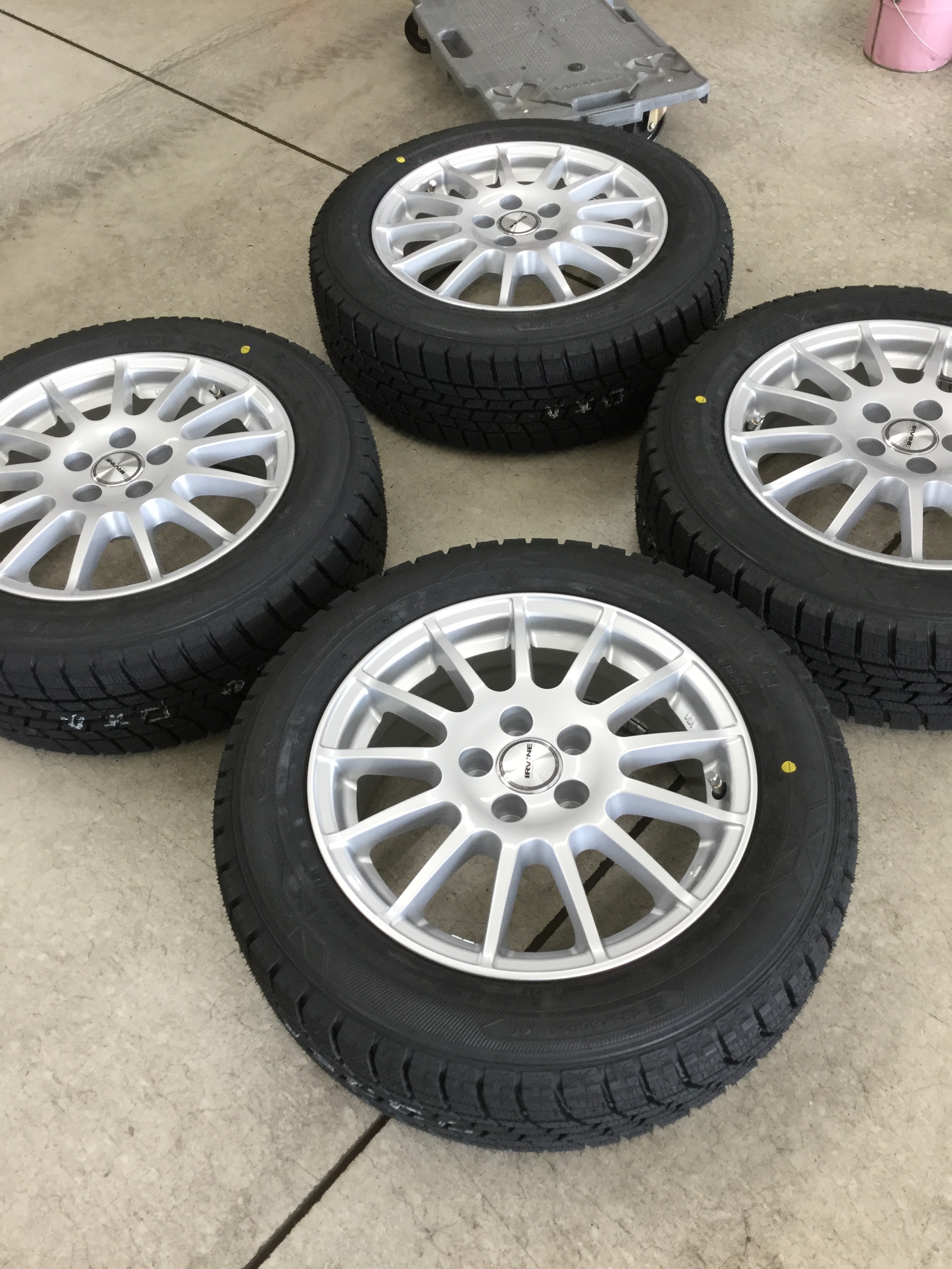 アウディA1タイヤ交換 スタッドレスホイールセット取り付け！｜バロー