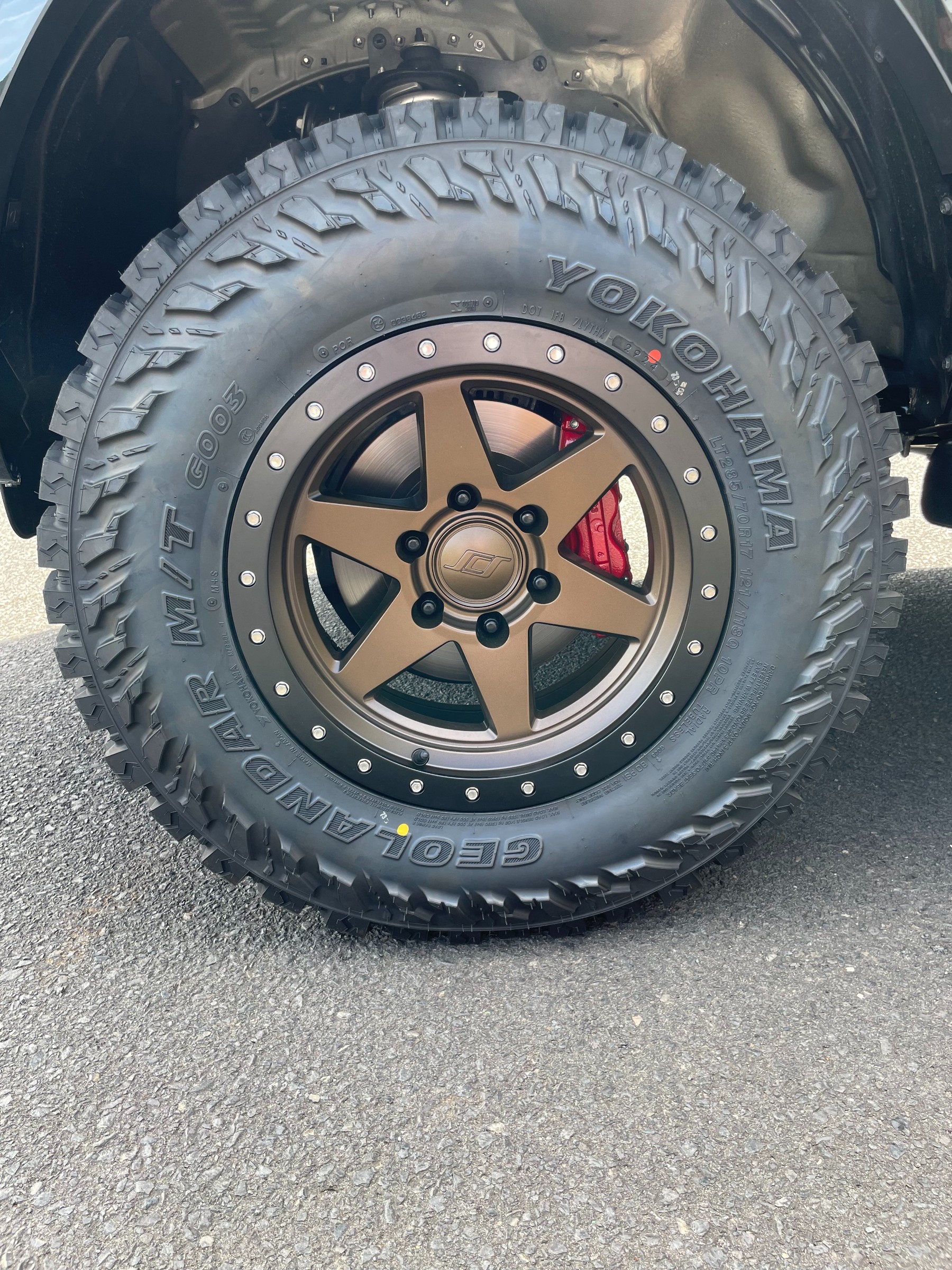 GRハイラックス SCSホイール取付 | 店舗おススメ情報 | タイヤ館 出雲