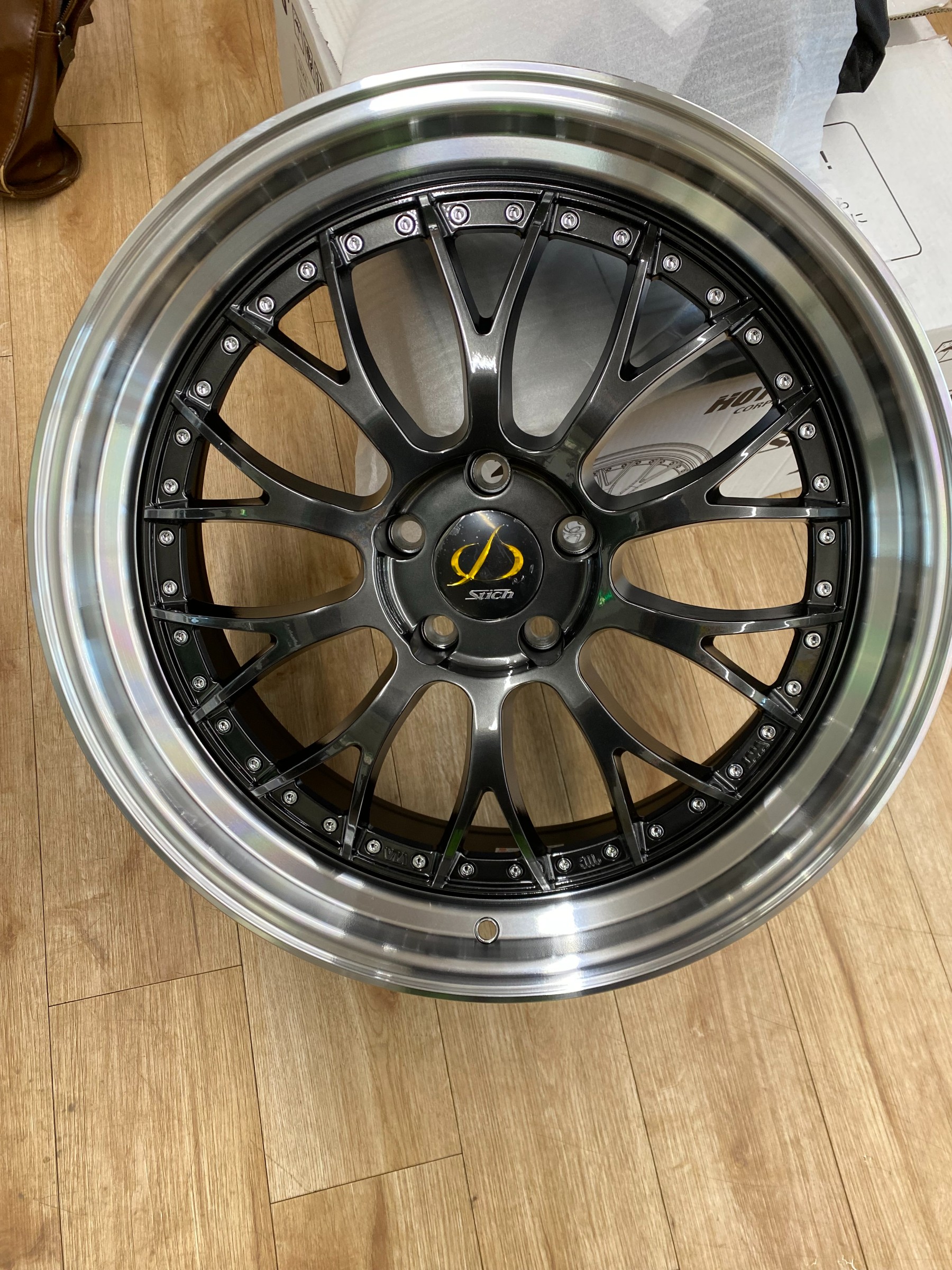 新作ホイール | 店舗おススメ情報 | タイヤ館 旭川すえひろ（北海道）