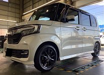 ホンダ・JF3 N-BOXカスタム】スタッドレスタイヤホイールセット取付け