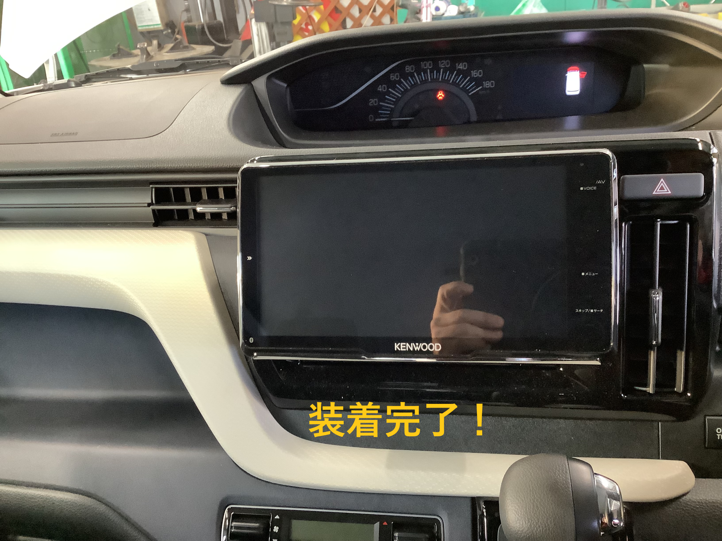 ケンウッド ナビ 9インチ フローティングモデル [MDV-M908HDF] 装着