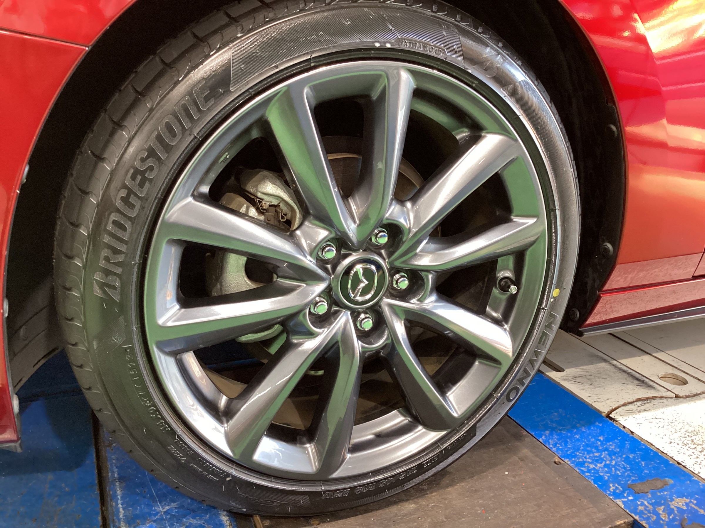 タイヤはお出かけ前にチェックがおススメ！ブリヂストン人気の新商品