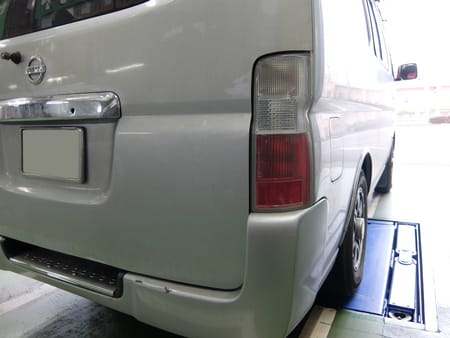 キャラバン(型式E25)LEDテールランプ取付け☆彡 | 店舗おススメ情報