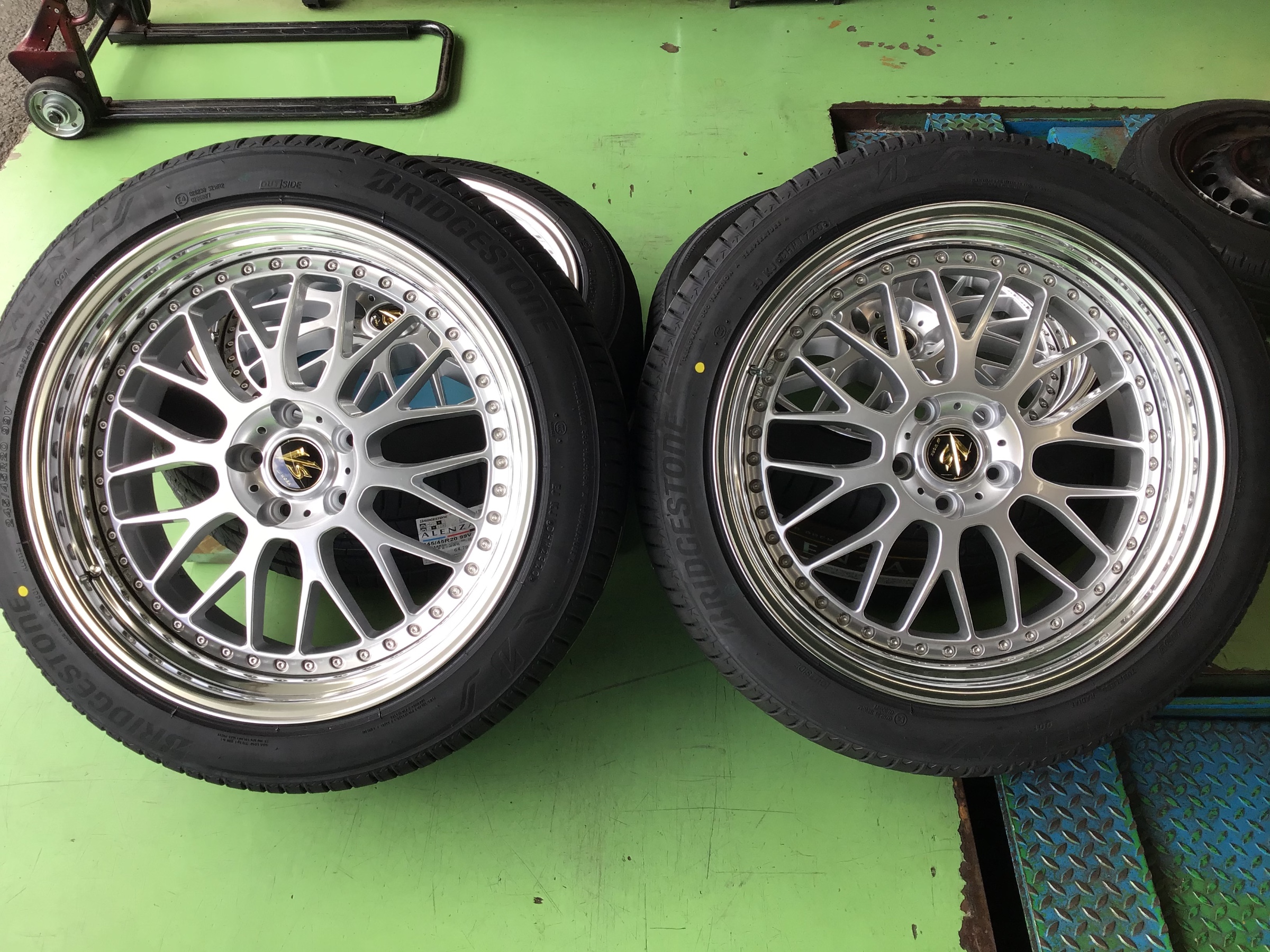 続 WORK VS XX 20インチ特殊P.C.D.オーダー 取り付けました♫ | 店舗お