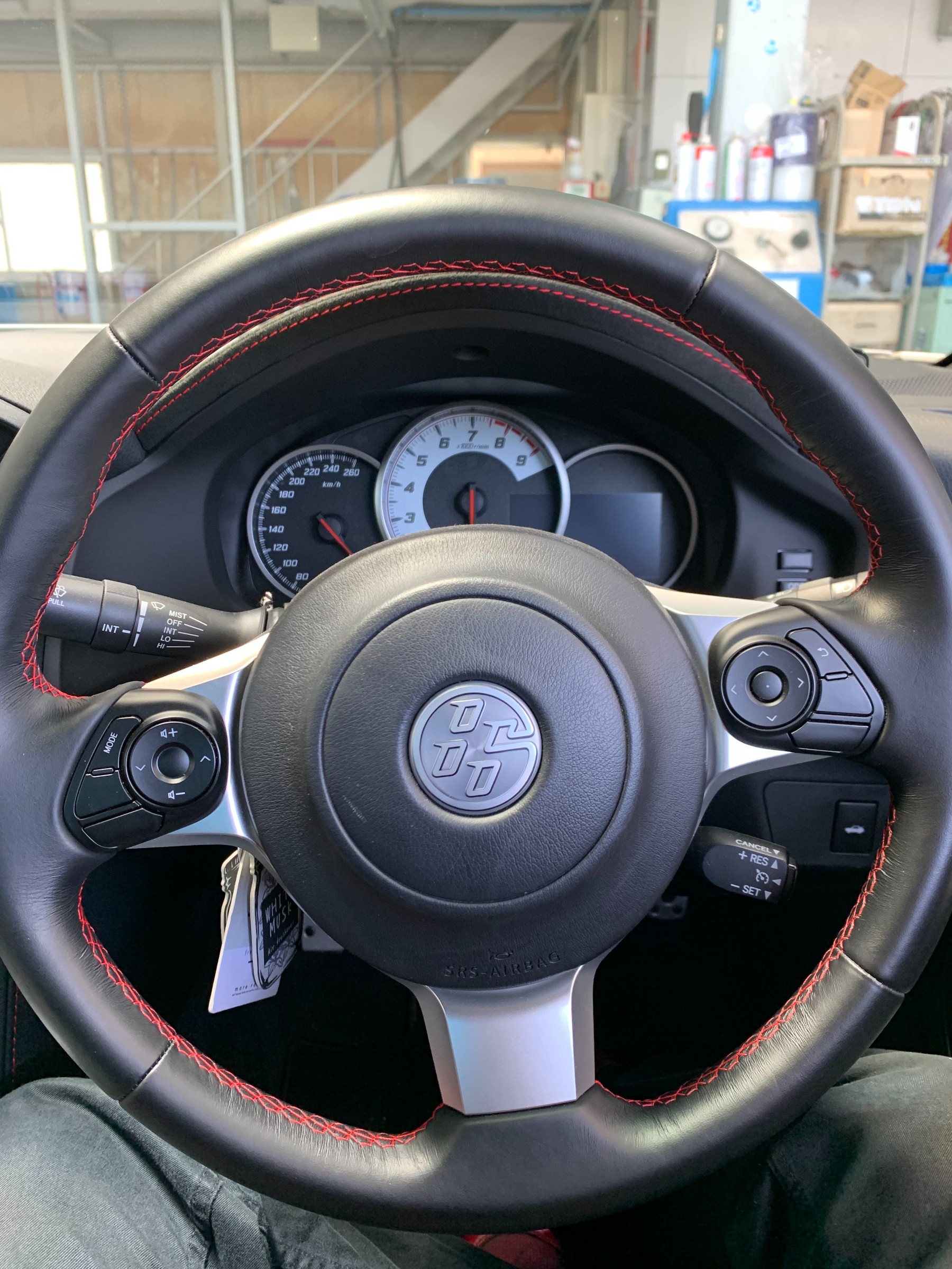 盗難防止にも!？ ステアリング交換＆ラフィックスⅡ取付 | 店舗お