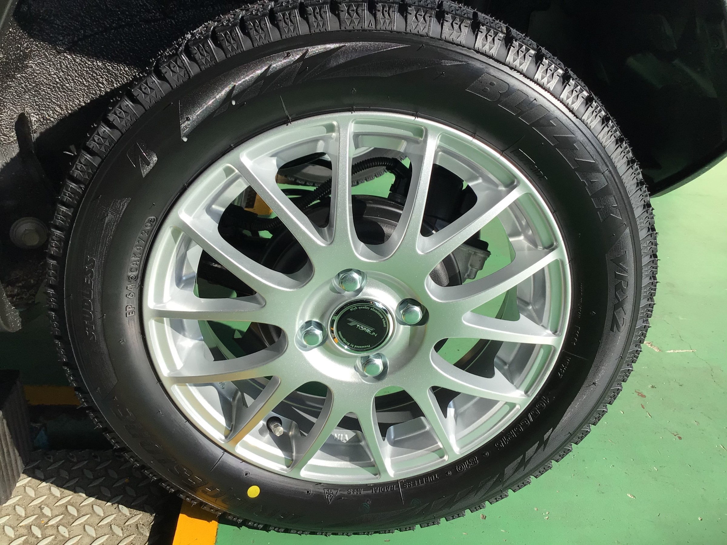 ☆165/65R13 ダイハツ純正アルミホイール&スタッドレスタイヤセット